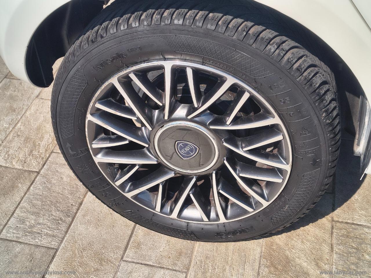 LANCIA Ypsilon 1.2 69 CV 5p. GPL Gold