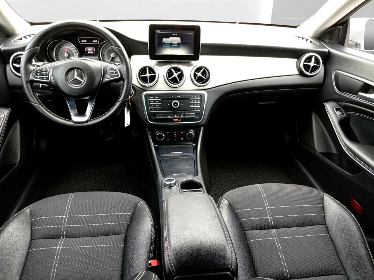 Mercedes-benz CLA 200 d S.W. Automatic SPORT RETROCAMERA