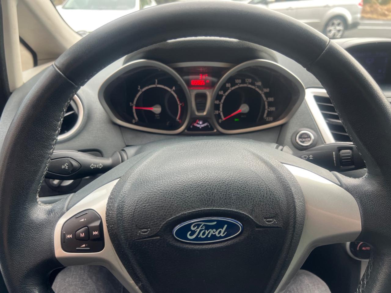 Ford Fiesta Ikon 1.4 TDCi 70CV 5p. Business