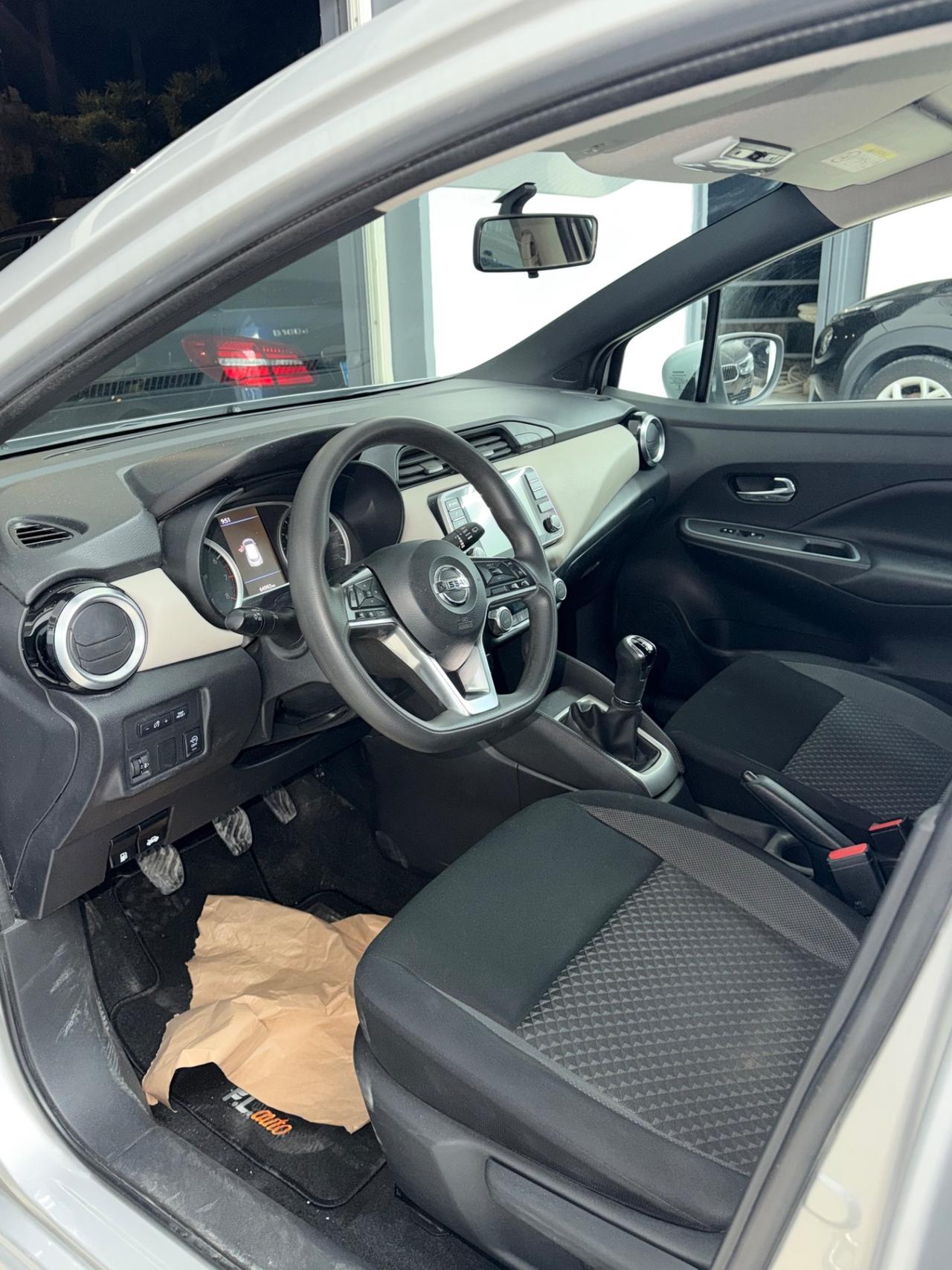 Nissan Micra 5 porte