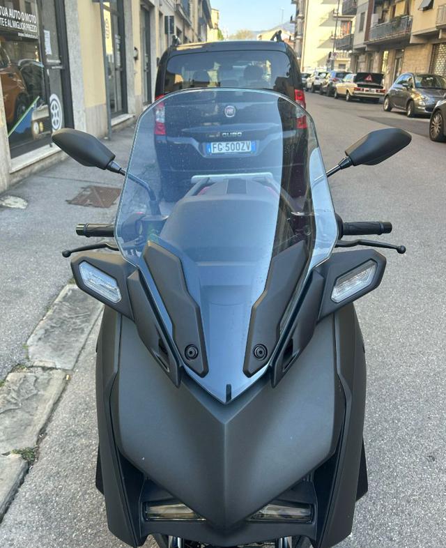 YAMAHA X-MAX 300 Icon Black