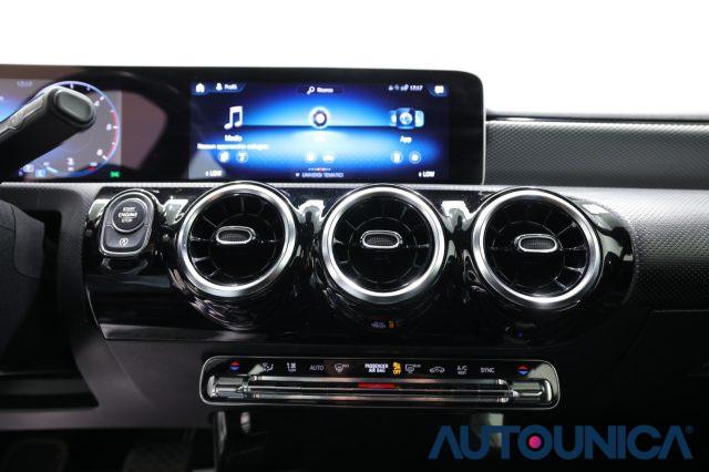 MERCEDES-BENZ A 180 D AUTOMATICA SPORT FARI FULL LED