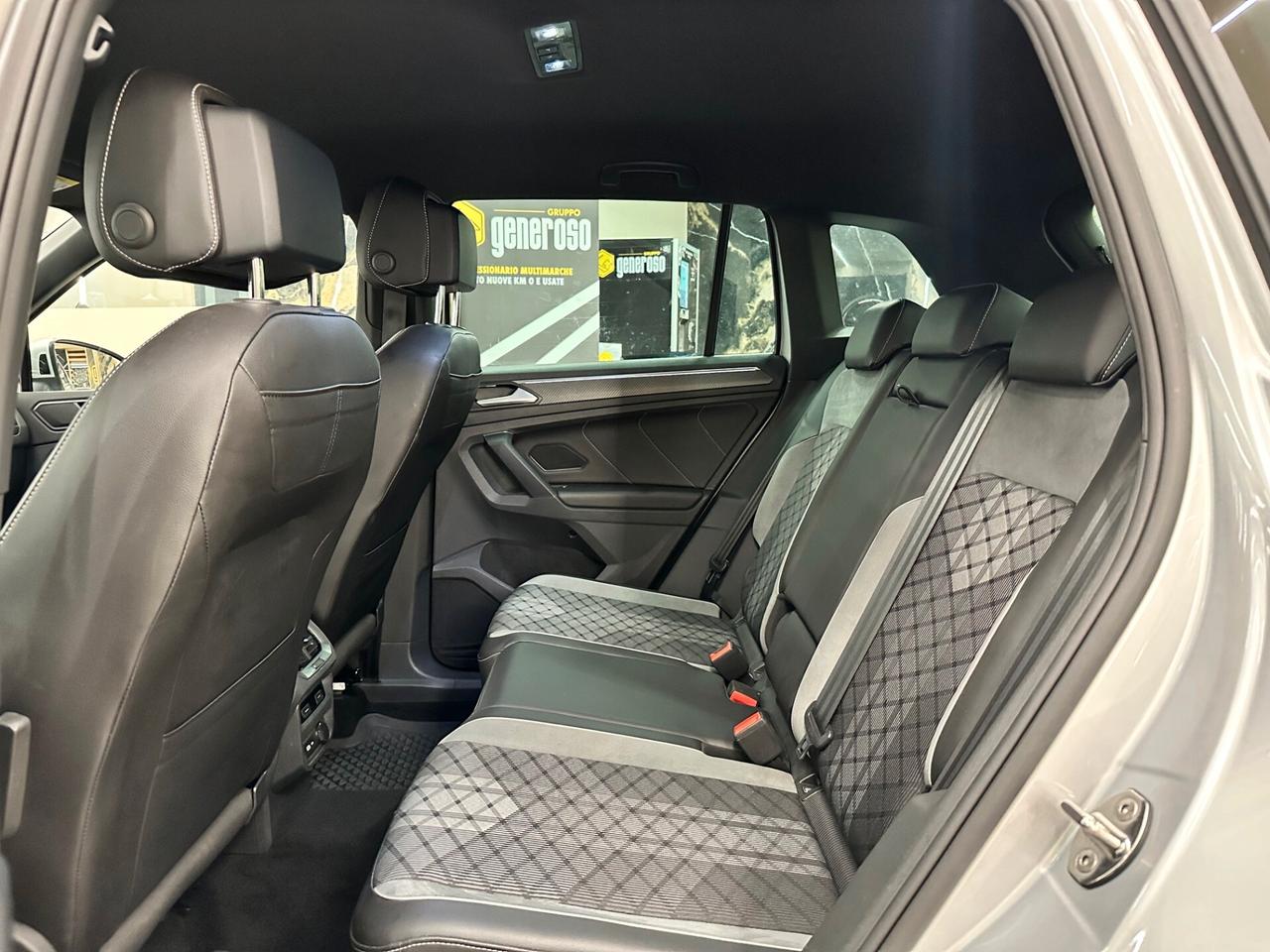 Volkswagen Tiguan 2.0 TDI 150 CV DSG R-Line 2021