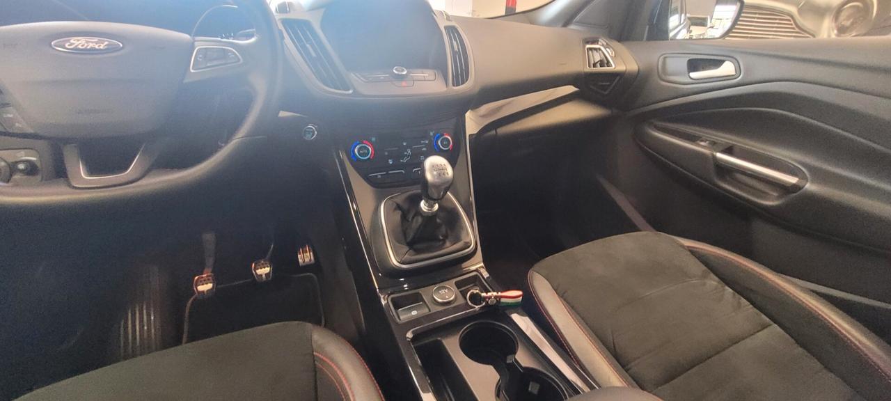 Ford Kuga 1.5 TDCI 120 CV S&S 2WD ST-Line