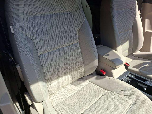 VOLKSWAGEN Golf 5p 1.6 tdi Business 115cv MOLTO BELLA --navigatore