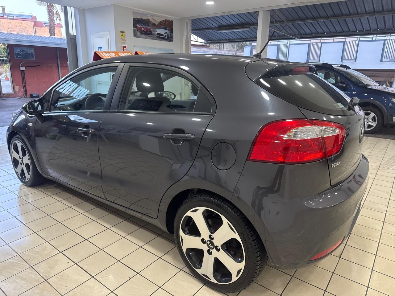 Kia Rio 1.2 gpl 2015 Full optional