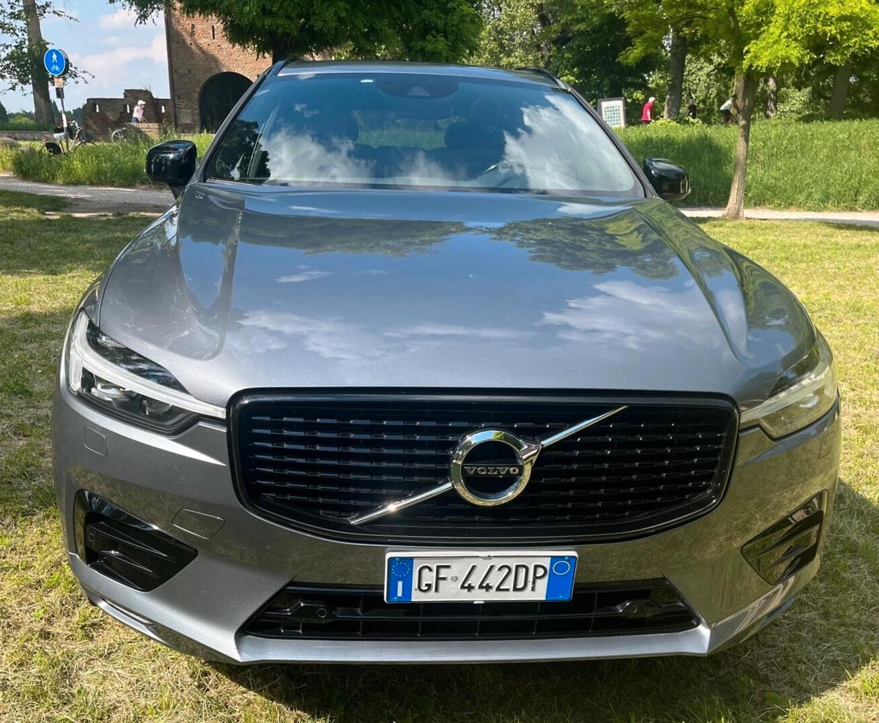 Volvo XC 60 XC60 B4 (d) AWD Geartronic R-design
