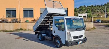 Nissan Cabstar Ribaltabile Trilaterale