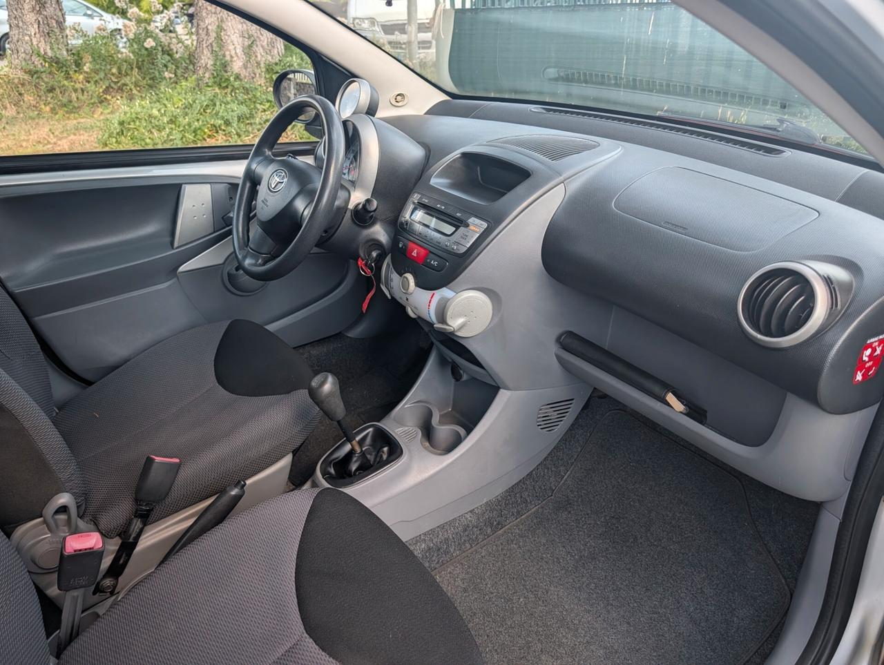 Toyota Aygo 1.0 12V VVT-i 5 porte Sol