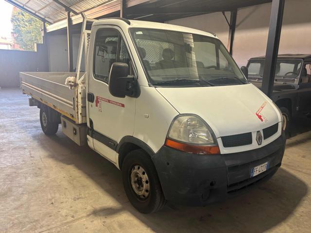RENAULT Master T28/100 2.5 dCi PC Cabinato Confort