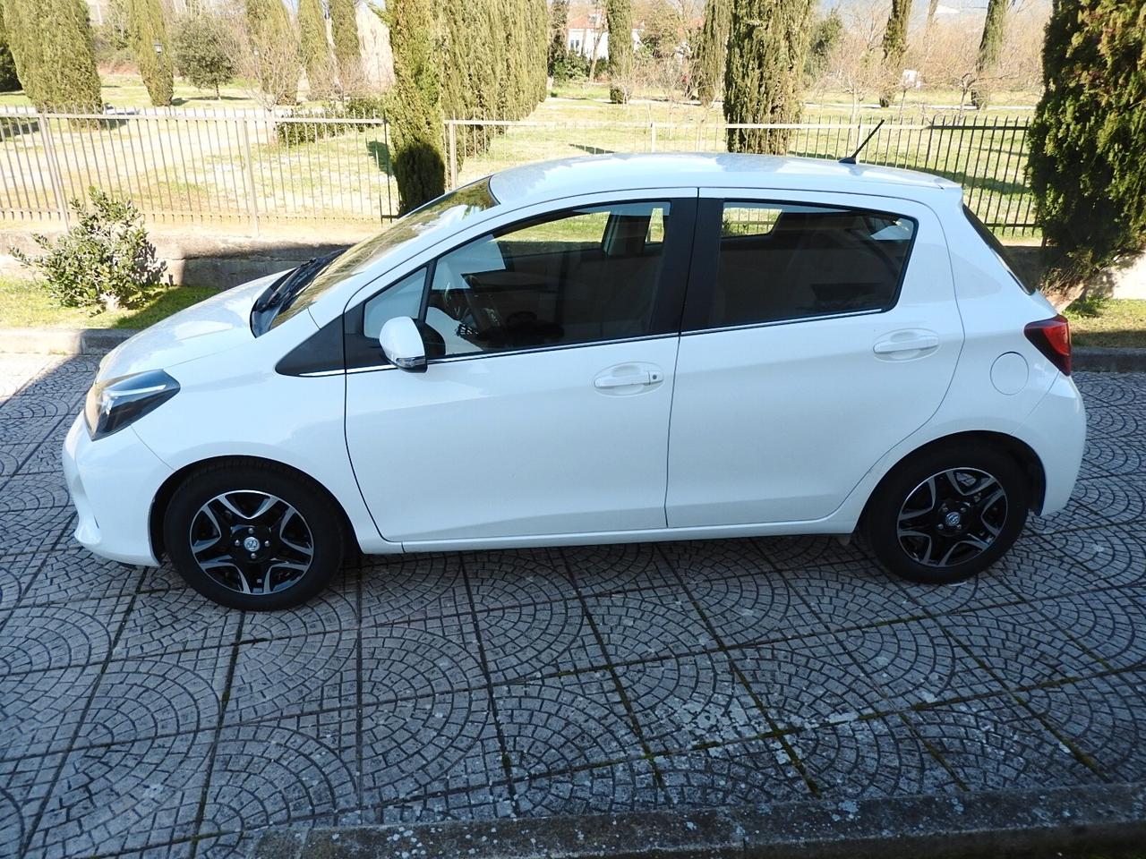 Toyota Yaris 1.0 5 porte Lounge NEOP.