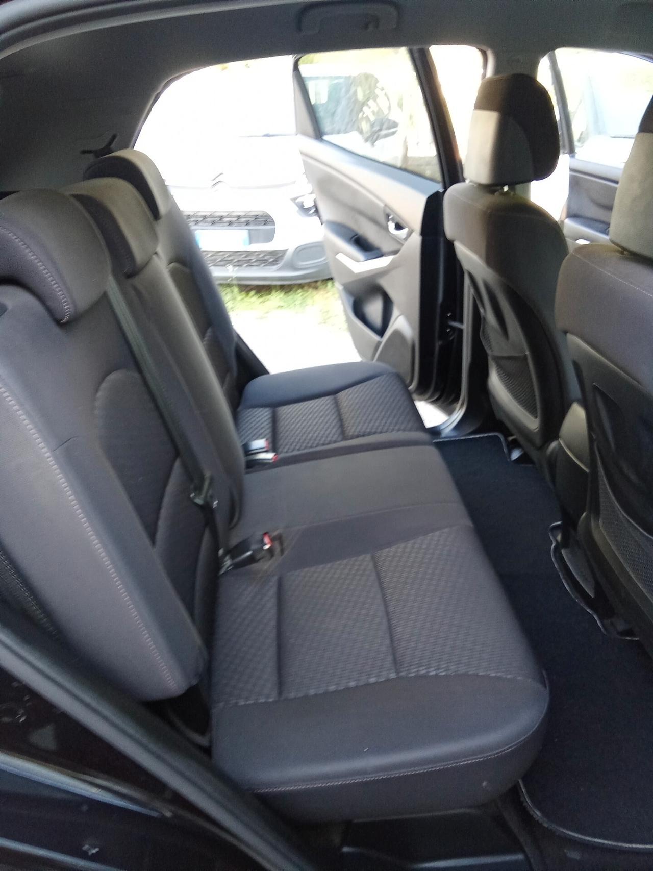Ssangyong Korando 2.0 2WD GPL 016