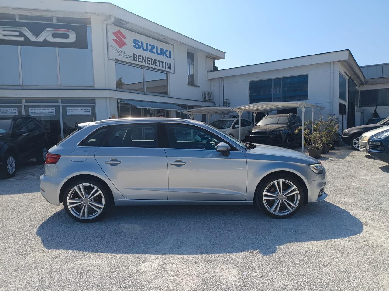 Audi A3 SPB 30 TDI S tronic Pack Sport Tua a 247€ al Mese