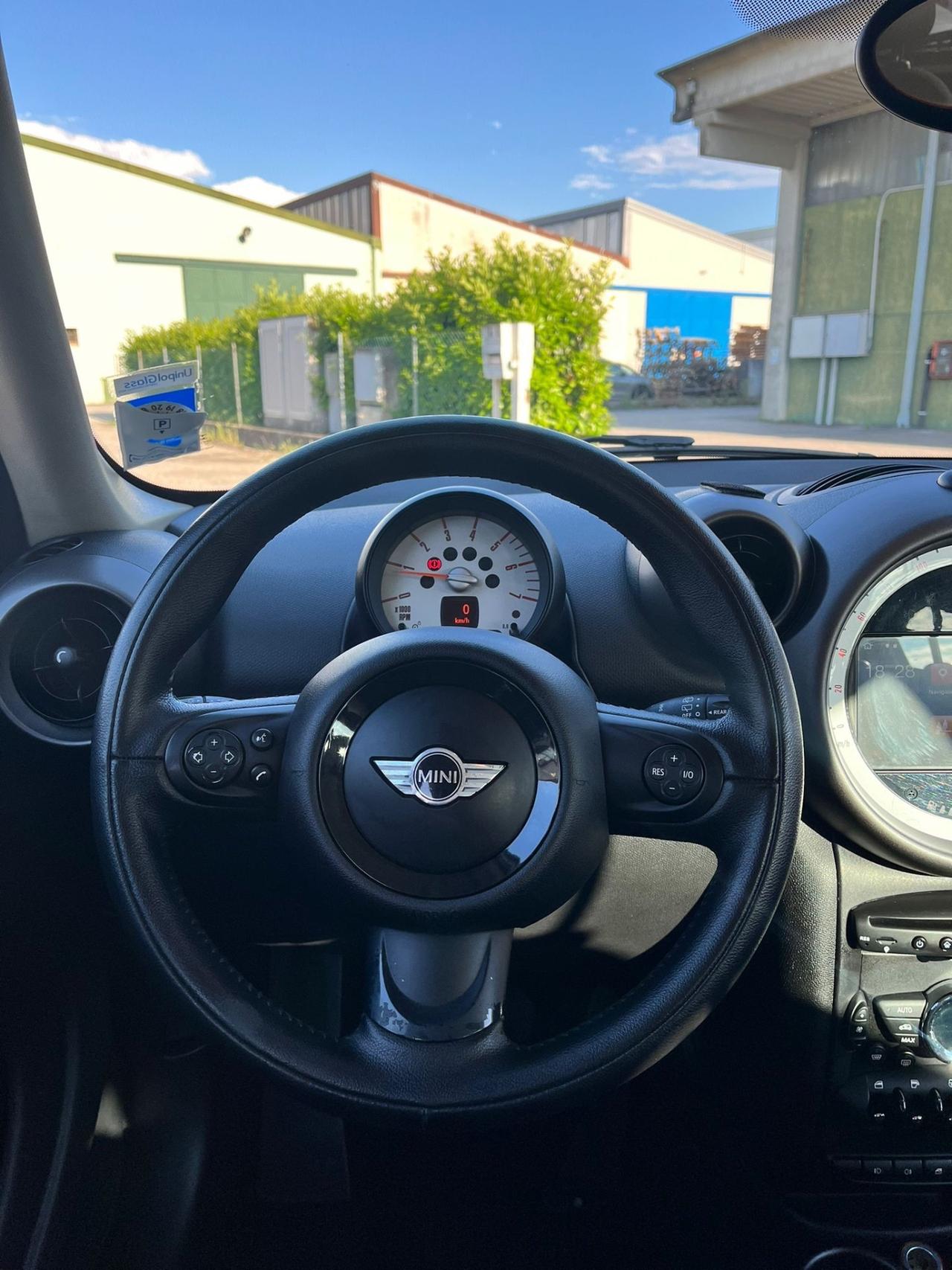 Mini Cooper Countryman Neopatentati