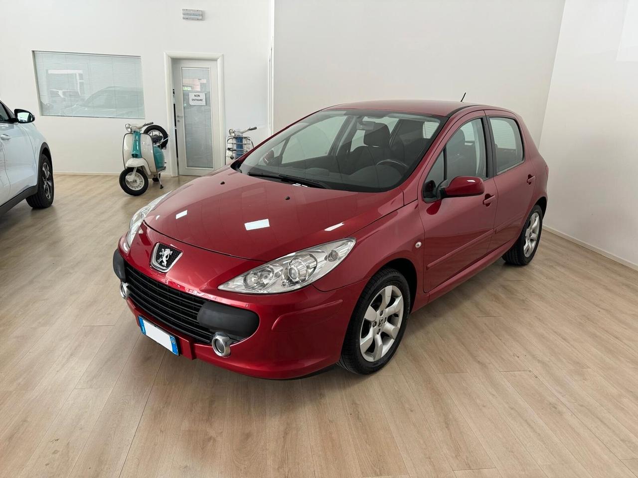 Peugeot 307 1.6 16V 5p. XT