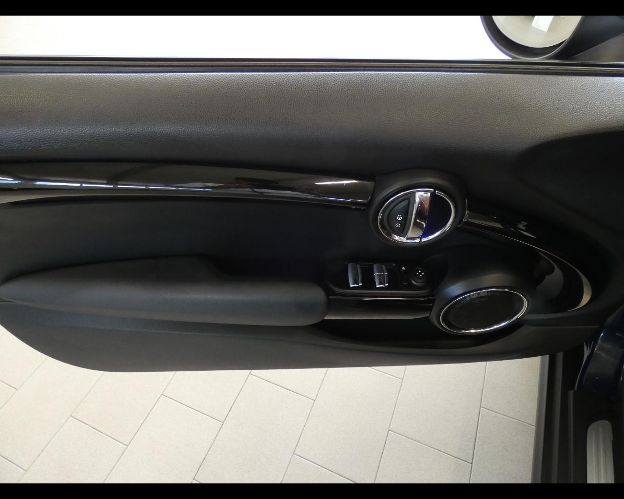 MINI Mini Cabrio (F57) - Mini 2.0 Cooper SD aut. Hype Cabrio