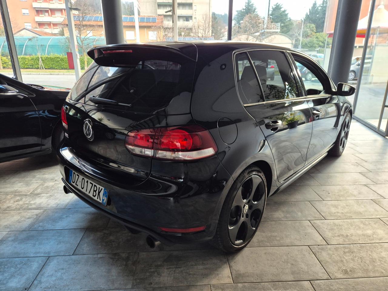 Volkswagen Golf GTI 2.0 TSI 5p.