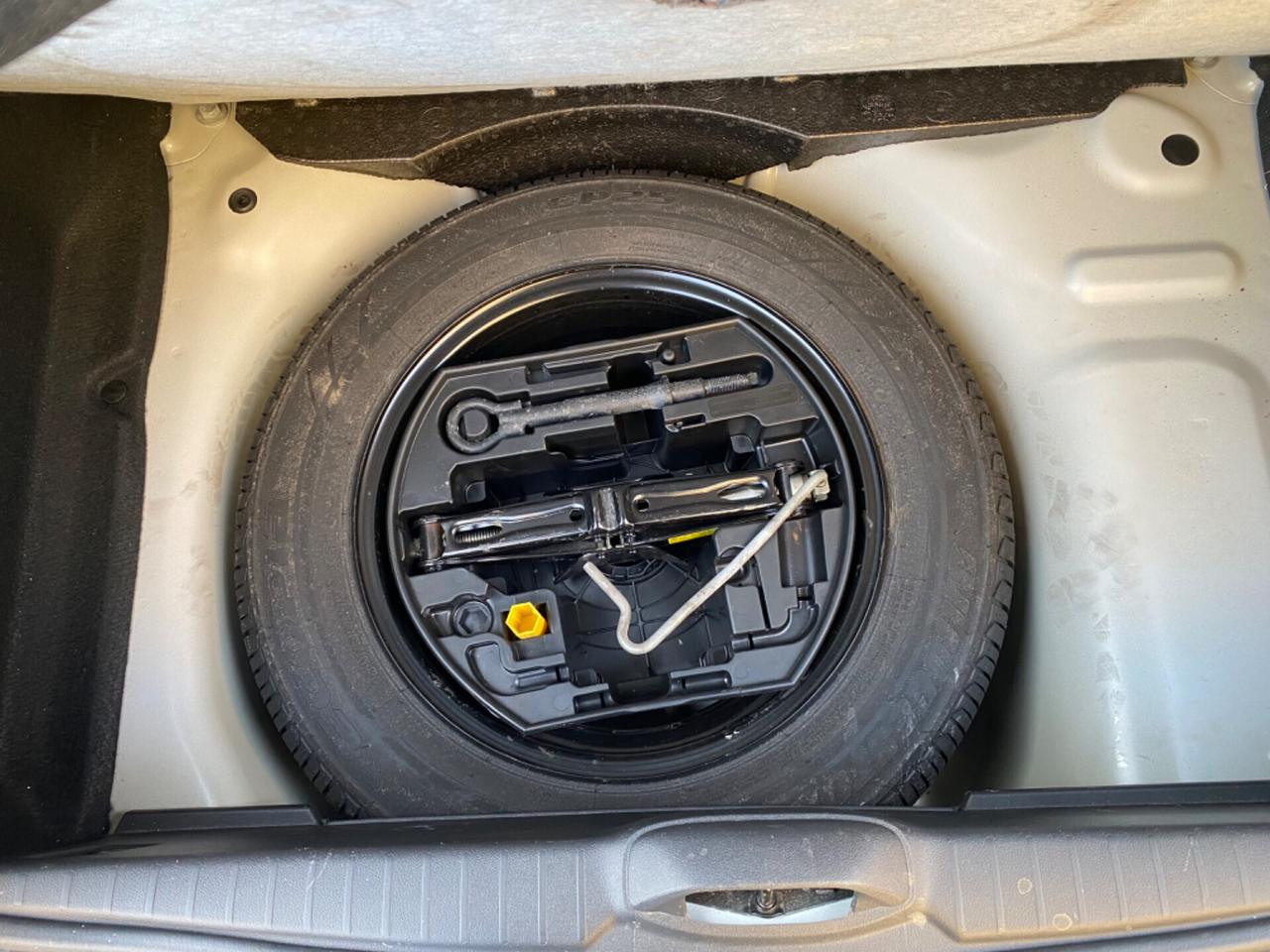 Peugeot 208 1.2 Benzina Signature