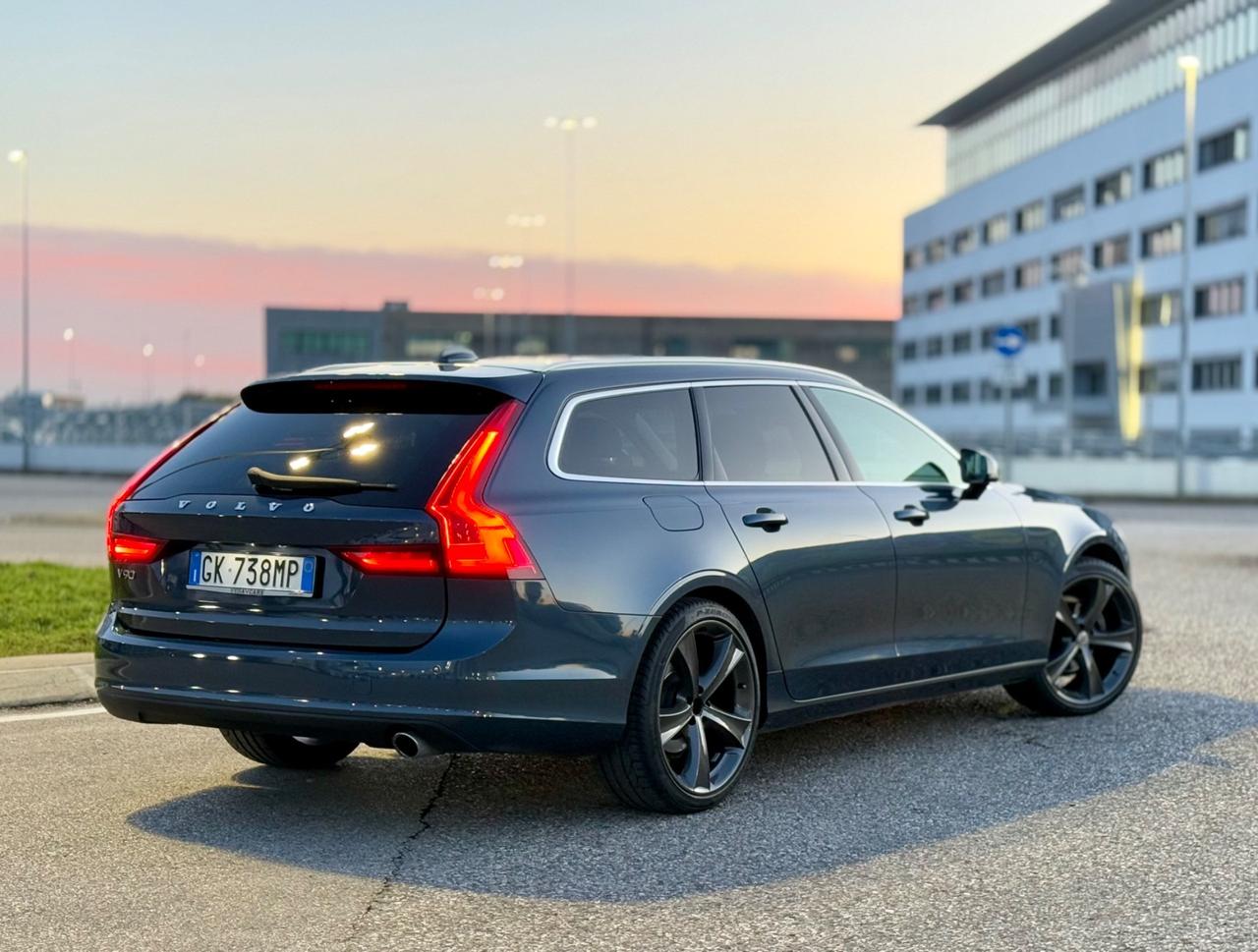 Volvo V90 D4 Geartronic Business Plus