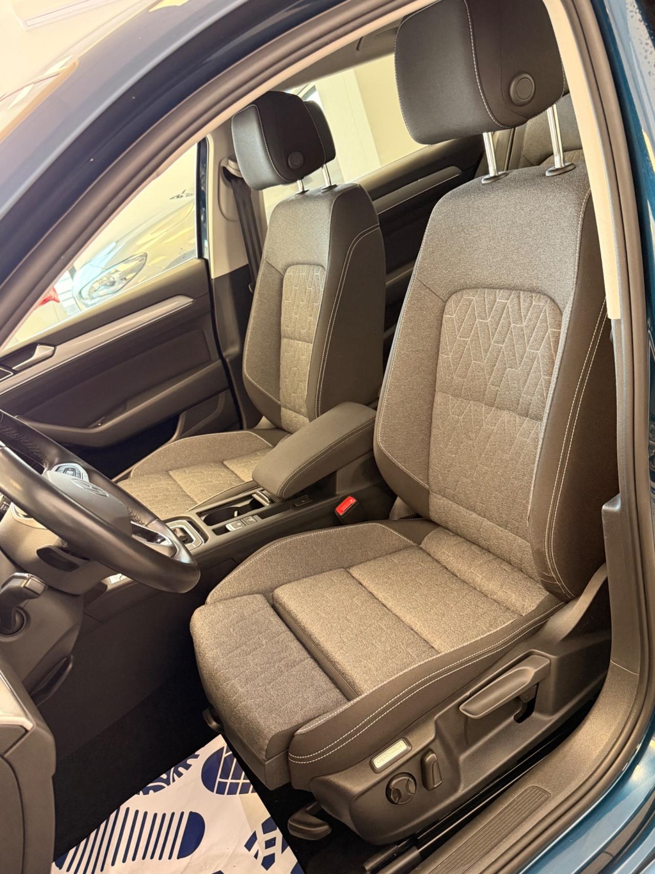 Volkswagen Passat 2.0tdi 150cv Dsg 2023