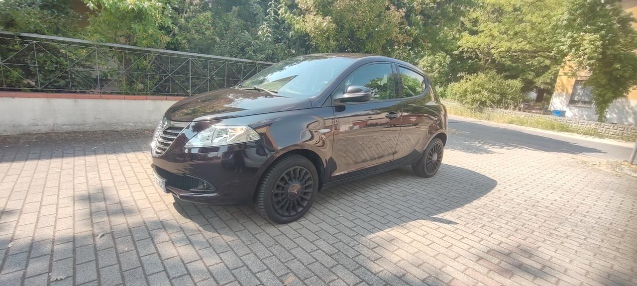 Lancia Ypsilon 1.2 69 CV 5 porte GPL Ecochic Gold