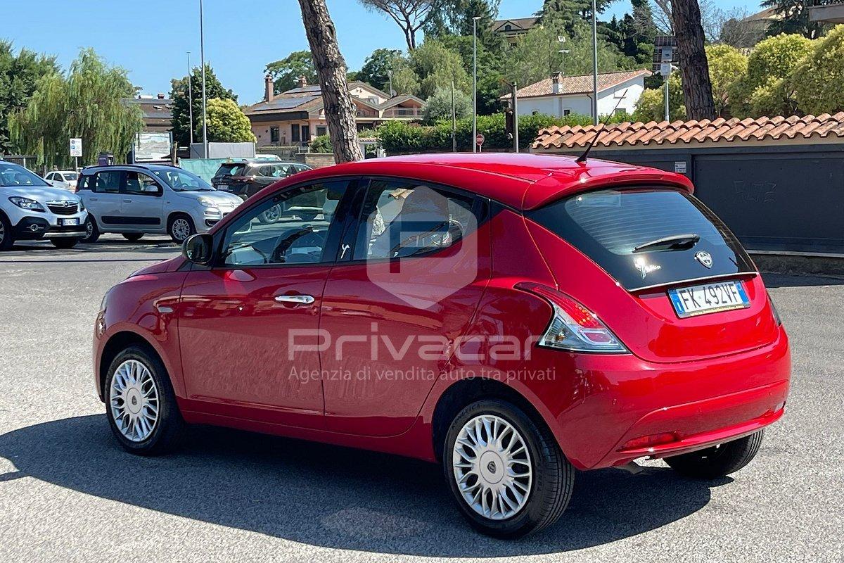 LANCIA Ypsilon 1.2 69 CV 5 porte Silver