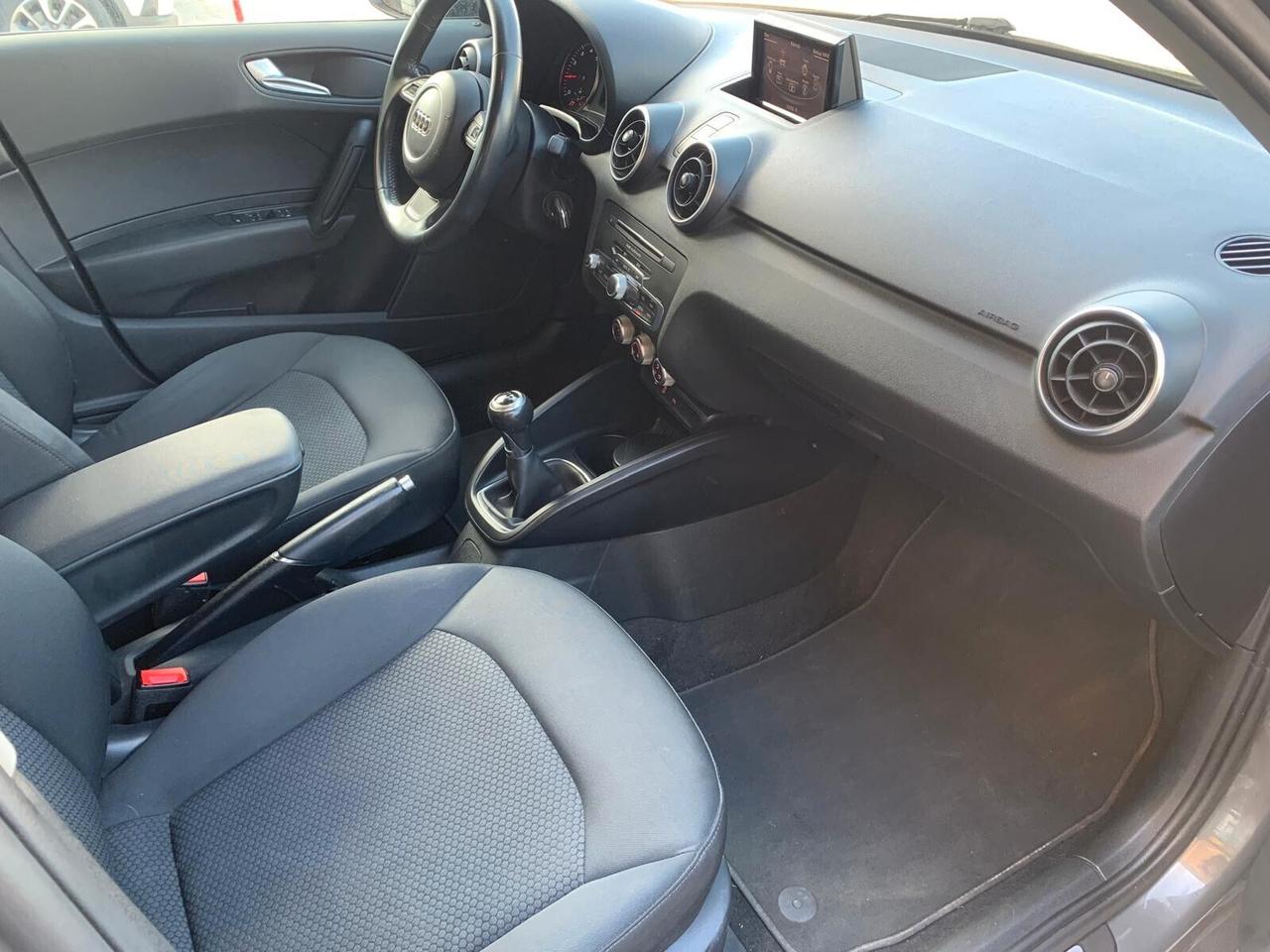 Audi A1 Ultra S-Line NEOPAT. UNICOPROP.
