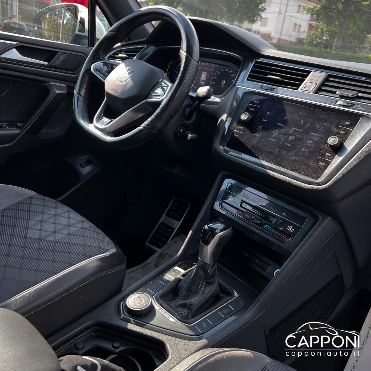 Volkswagen Tiguan Allspace 2.0 TDI 4MOTION R-Line TETTO