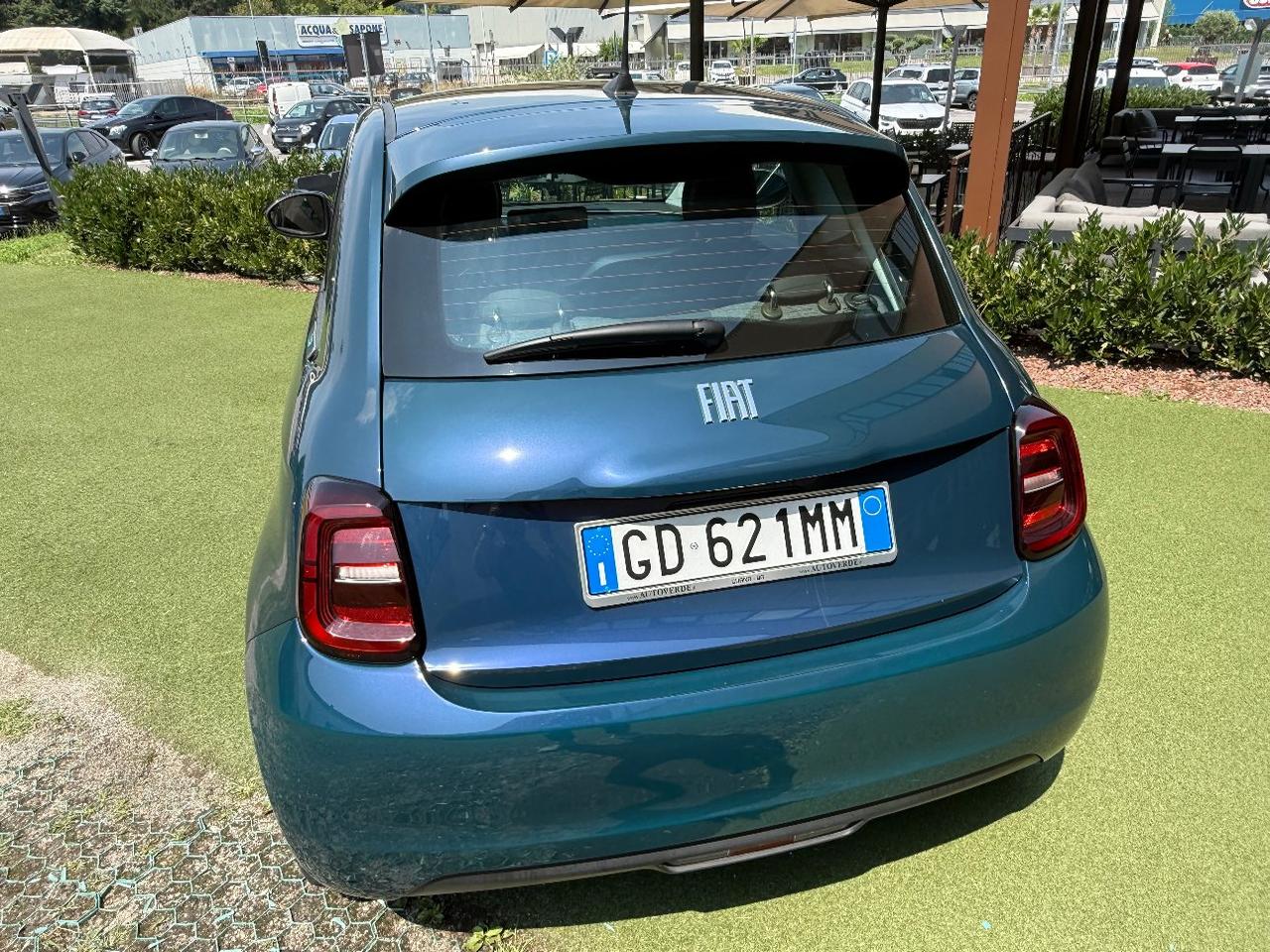 Fiat 500e 42 kWh Icon - 15000KM - IVA ESPOSTA