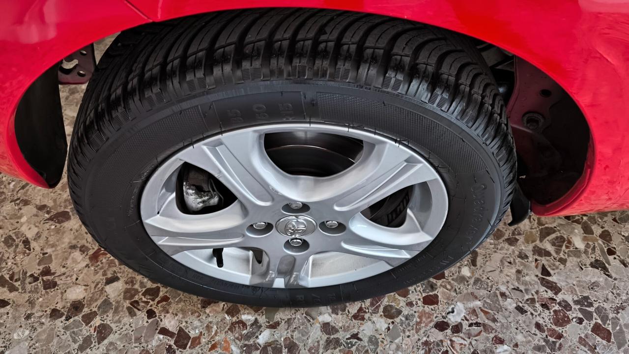 Toyota Yaris 1.3 5 porte M-MT Sol