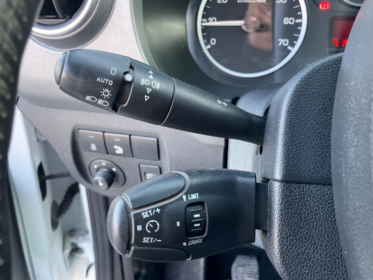Peugeot Partner BlueHDi 100 Outdoor AUTOVETTURA