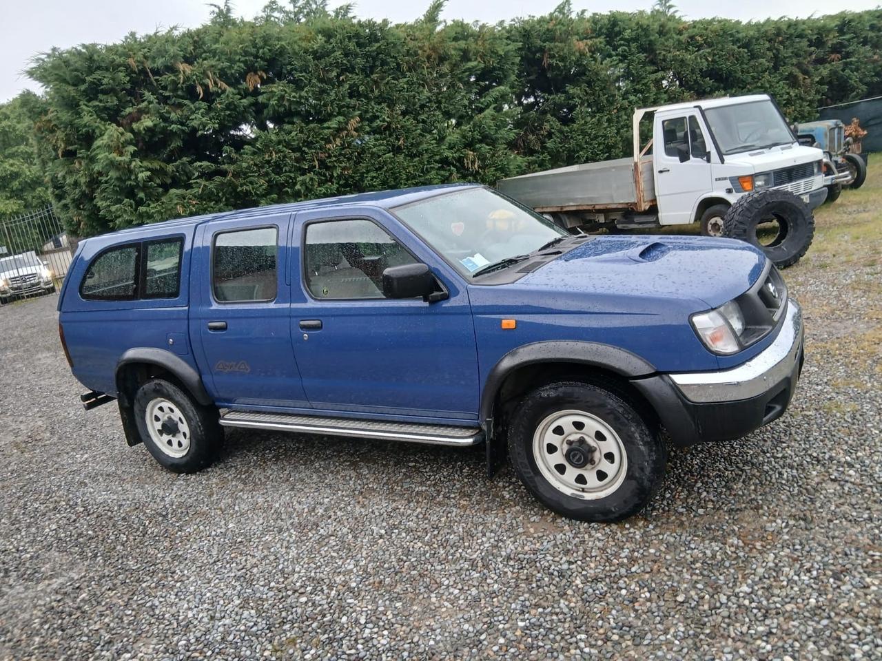Nissan Navara 2.5 td Doppia cabina