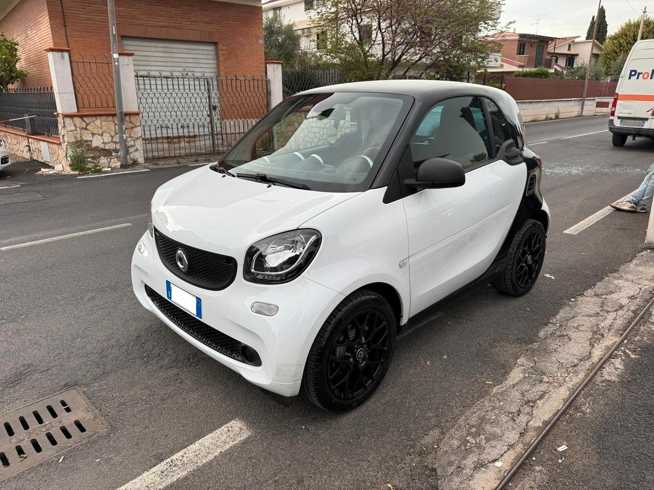 Smart ForTwo 1.0 71cv - 106.000km - Superprezzo - Tutto incluso