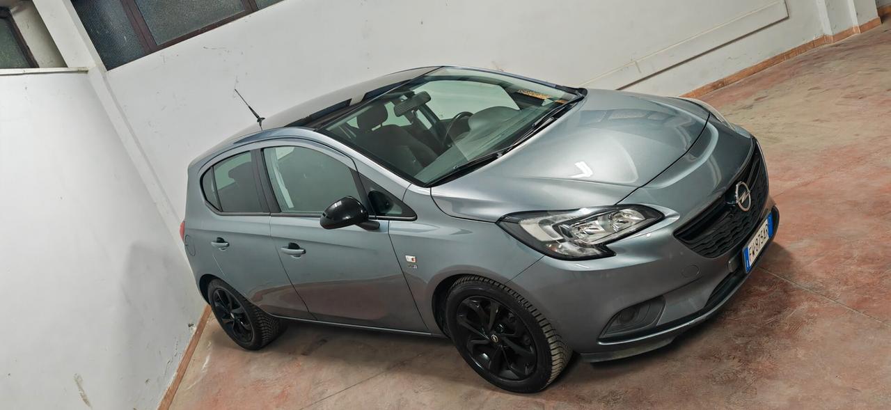 Opel Corsa 1.2 5 porte Black Edition