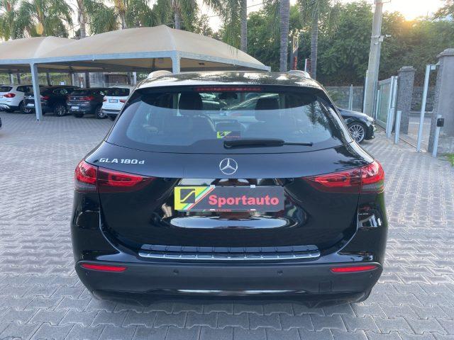 MERCEDES-BENZ GLA 180 d Automatic Sport