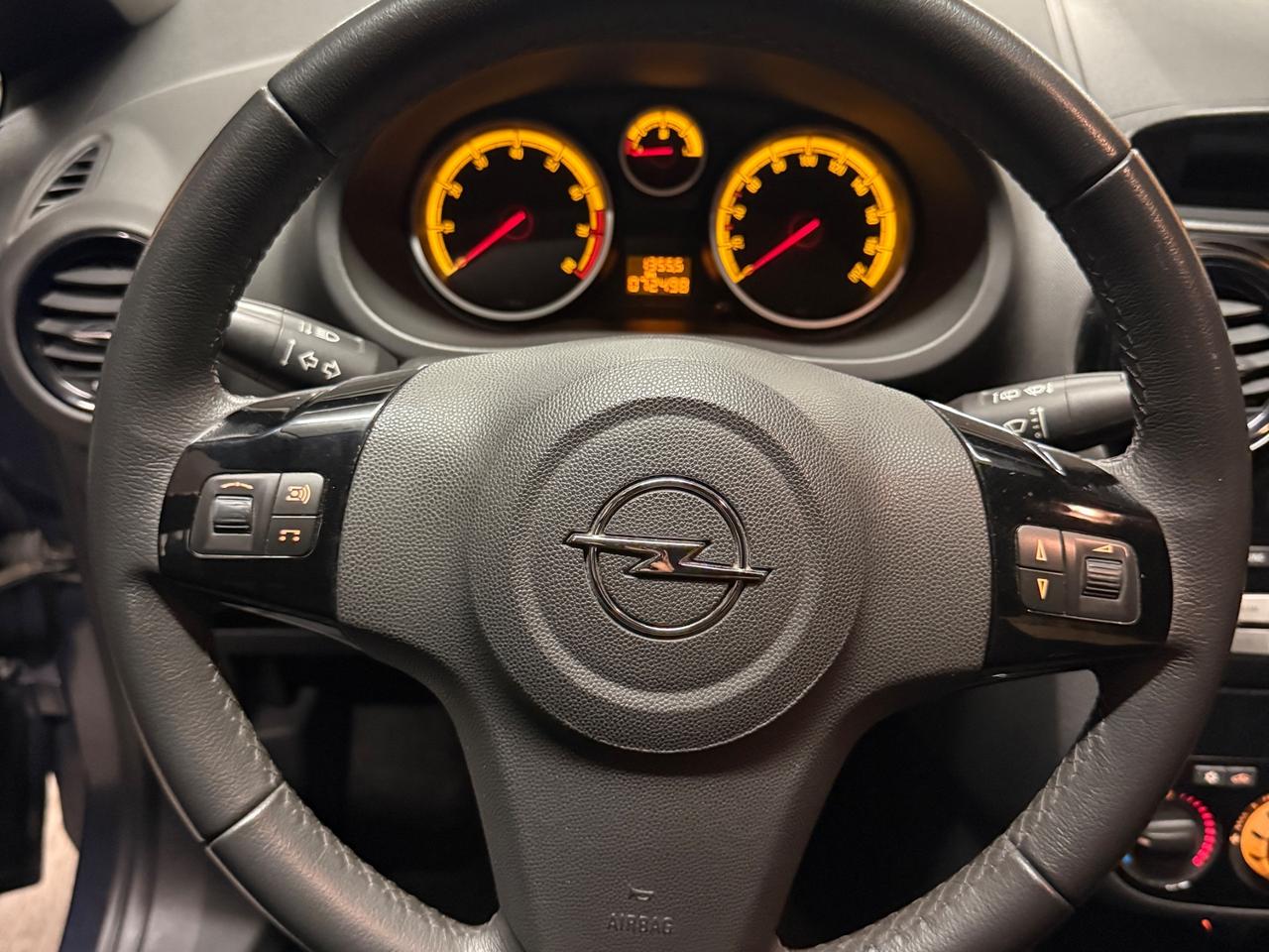 SPETTACOLARE OPEL CORSA 111 ANNIVERSARIO CON 72.498 KM