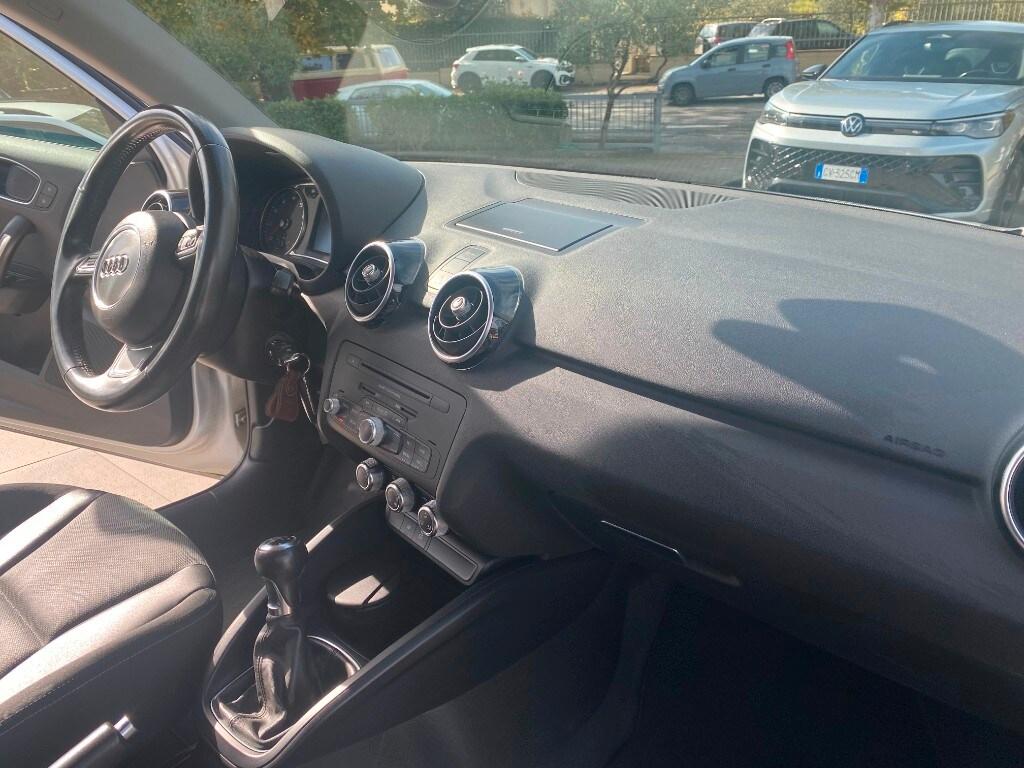 AUDI A1/S1 A1 SPB 1.2 TFSI Ambition
