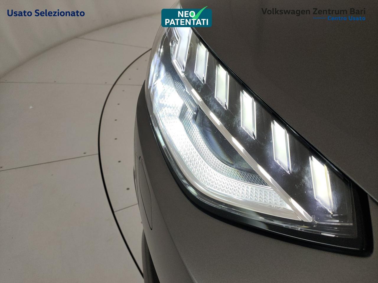 Audi A4 avant 30 2.0 tdi mhev business 136cv s-tronic