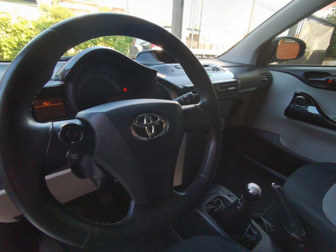 Toyota iQ 1.0 Active
