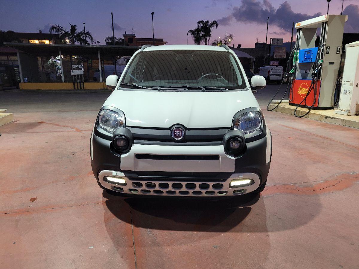 FIAT - Panda - 1.0 FireFly S&S Hybrid City Cross