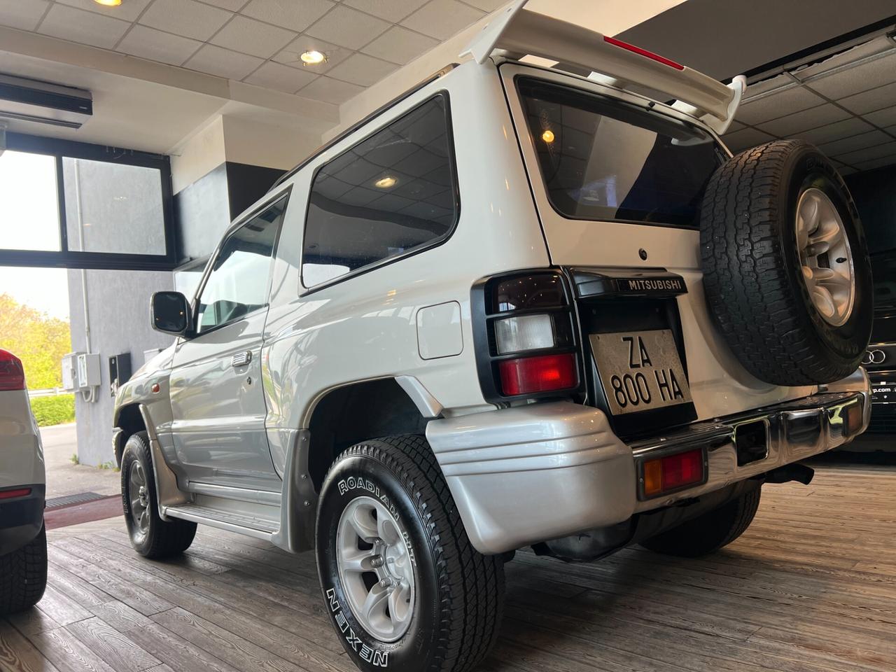 Mitsubishi Pajero 2.5 TDI Metal-top S.S. GLS Target