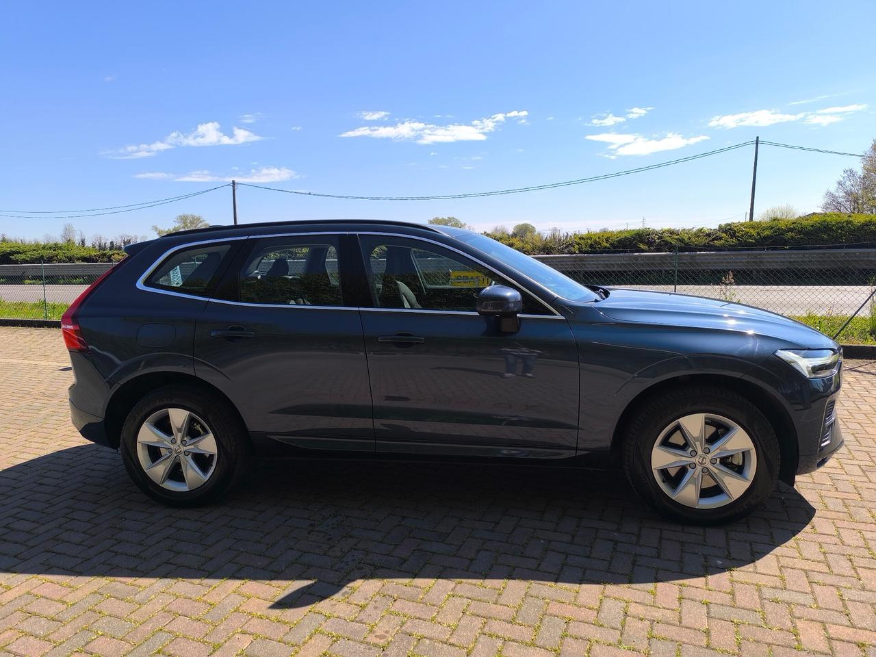 Volvo XC 60 XC60 B4 (d) AWD Geartronic Momentum Pro