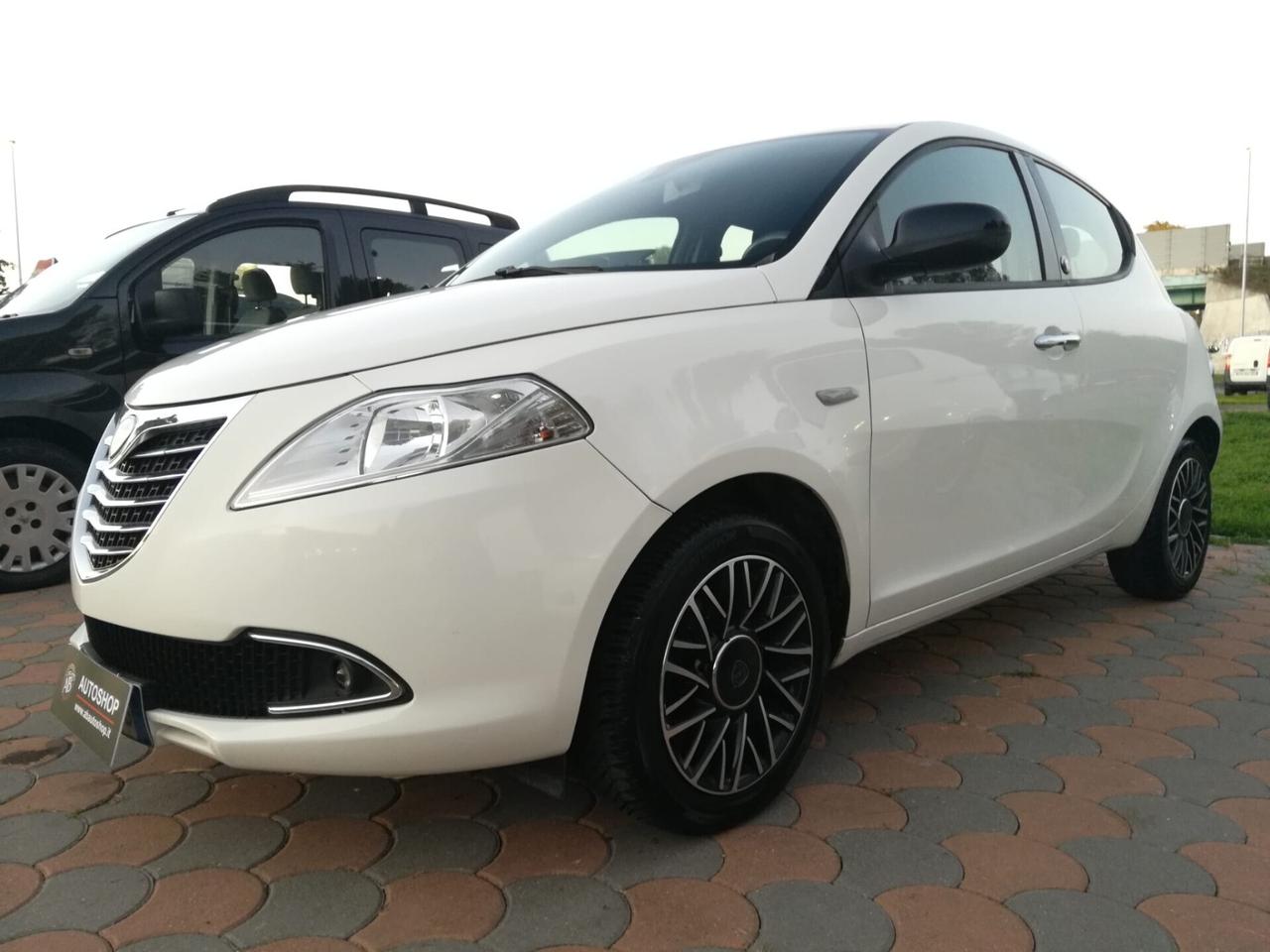LANCIA - Ypsilon - 1.2 69 CV 5p. Gold - NEOPATENTA