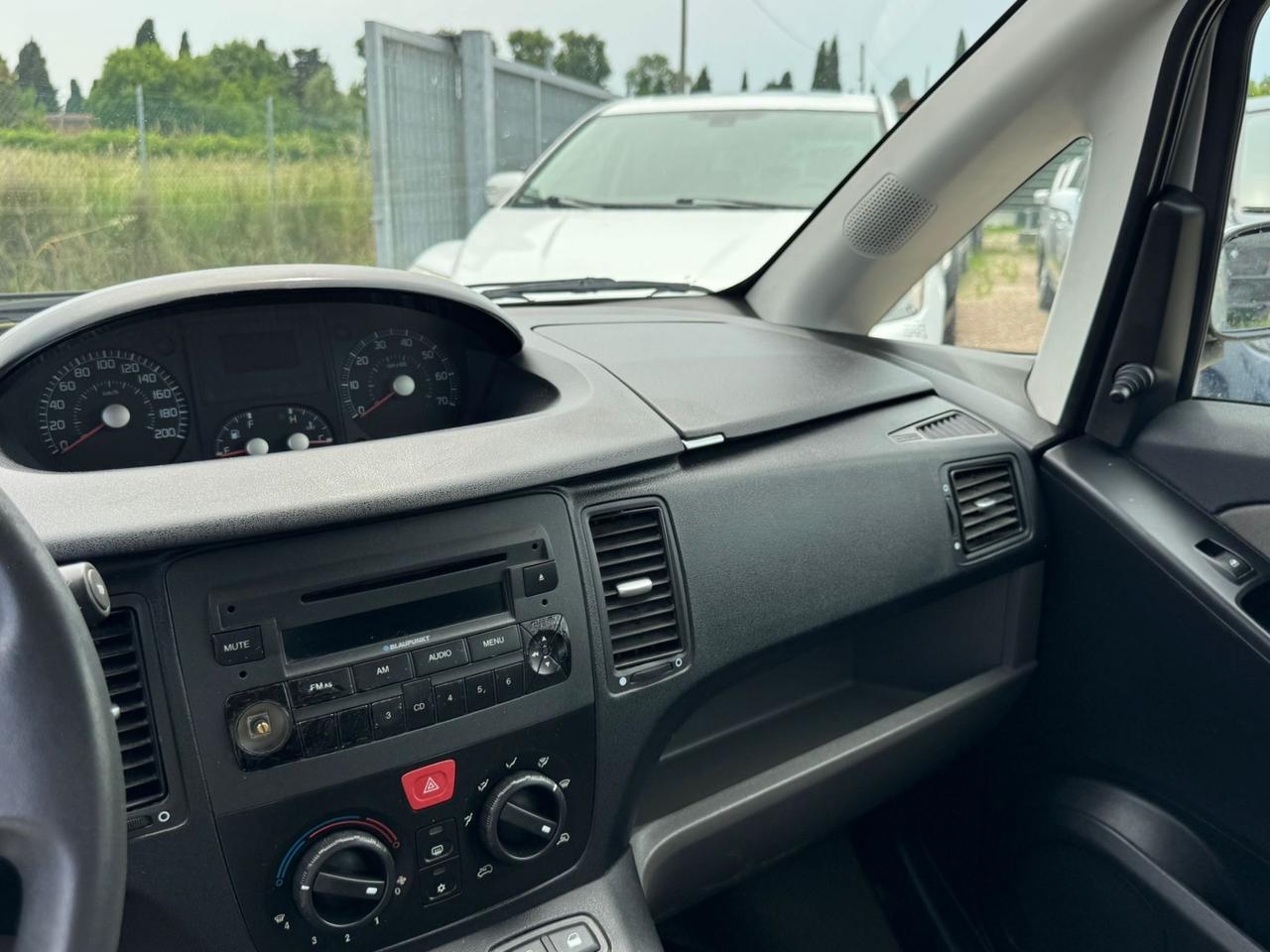 Fiat Idea 1.2 16V BlackLabel Neopatentati