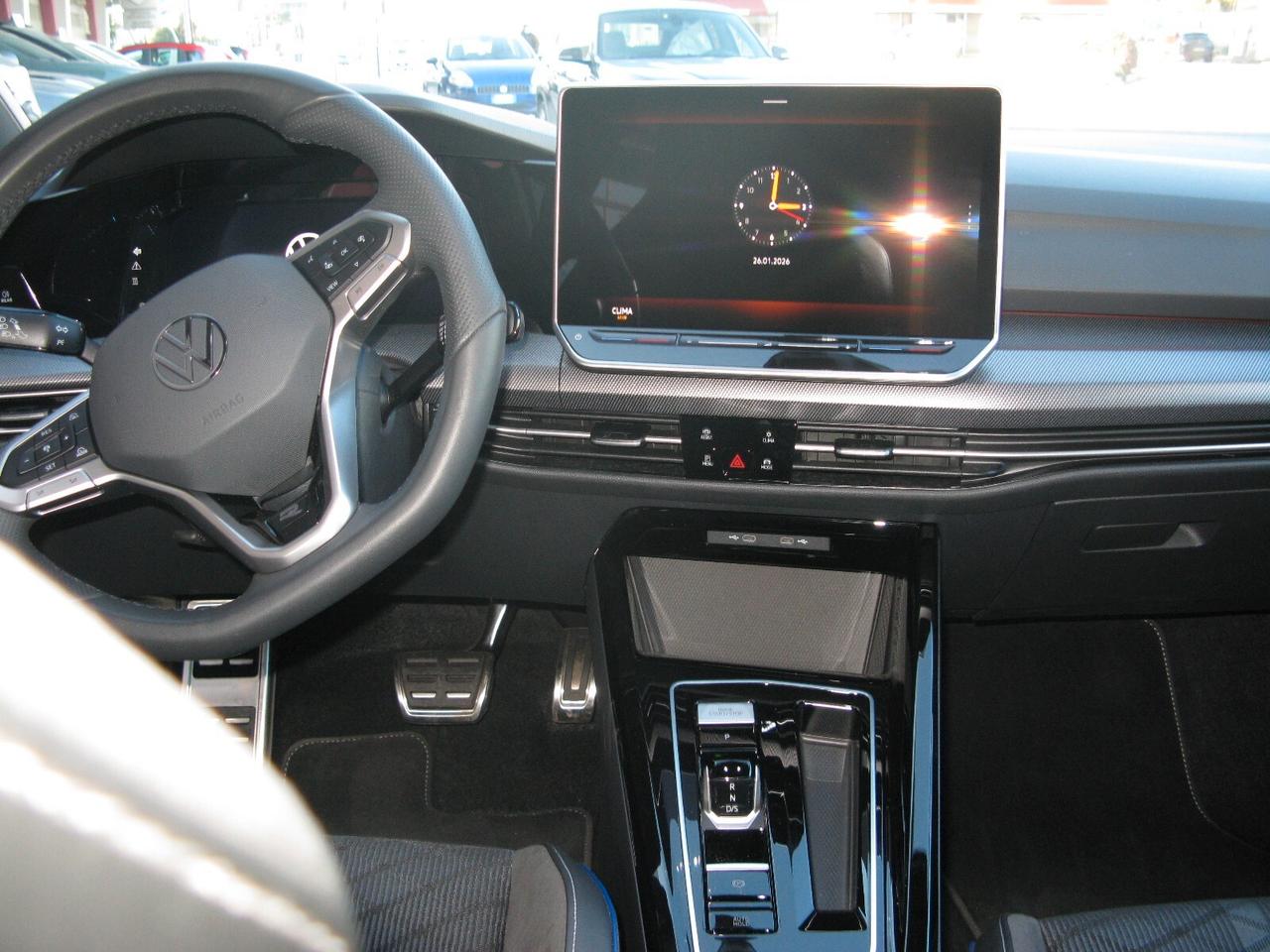 Volkswagen Golf 1.5 eTSI 115 CV DSG R-Line