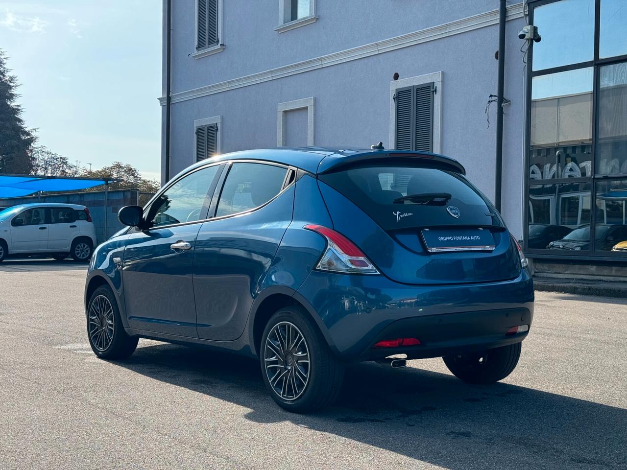 Lancia Ypsilon 1.0 FireFly 5 porte S&S Hybryd Gold