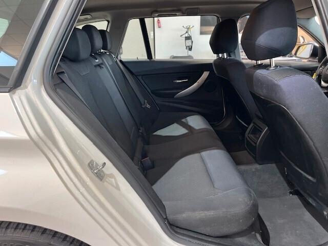 BMW 318 d Touring Business auto