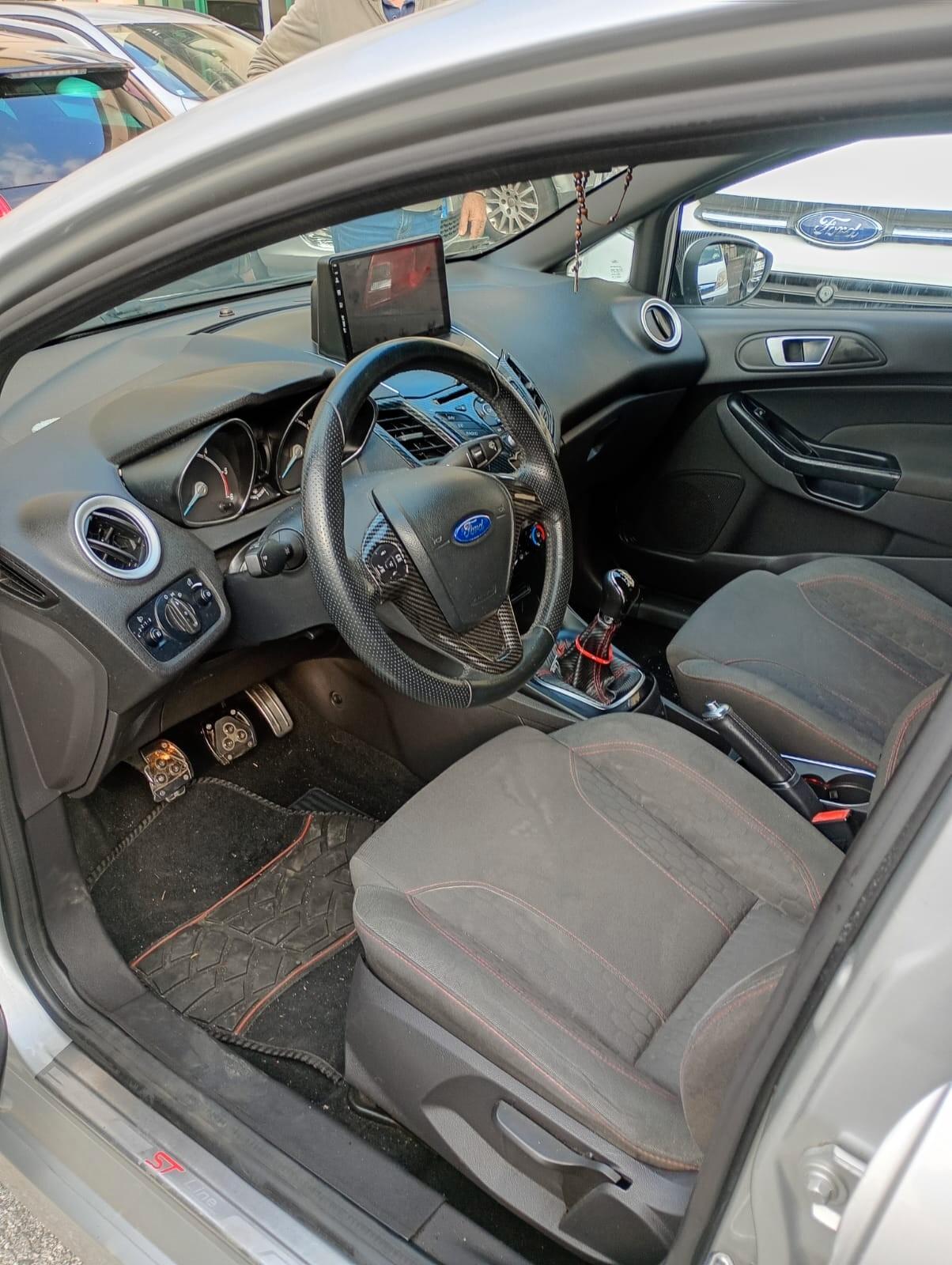 Ford Fiesta 1.5 TDCi 75CV 5 porte ST-Line