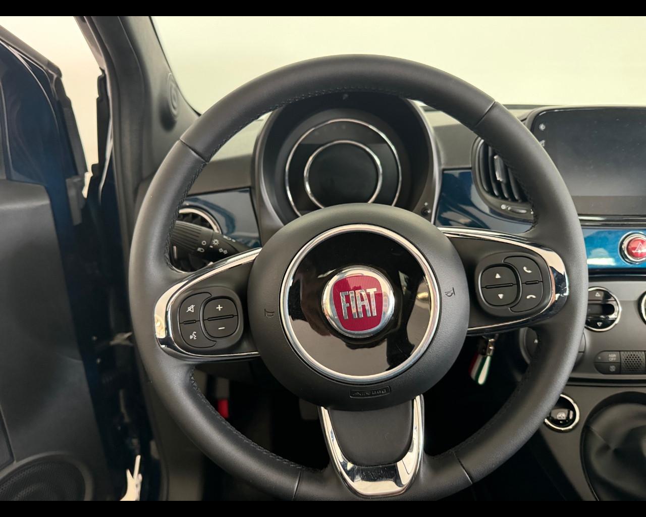 FIAT 500 (2015-->) - 500 C 1.0 Hybrid Dolcevita