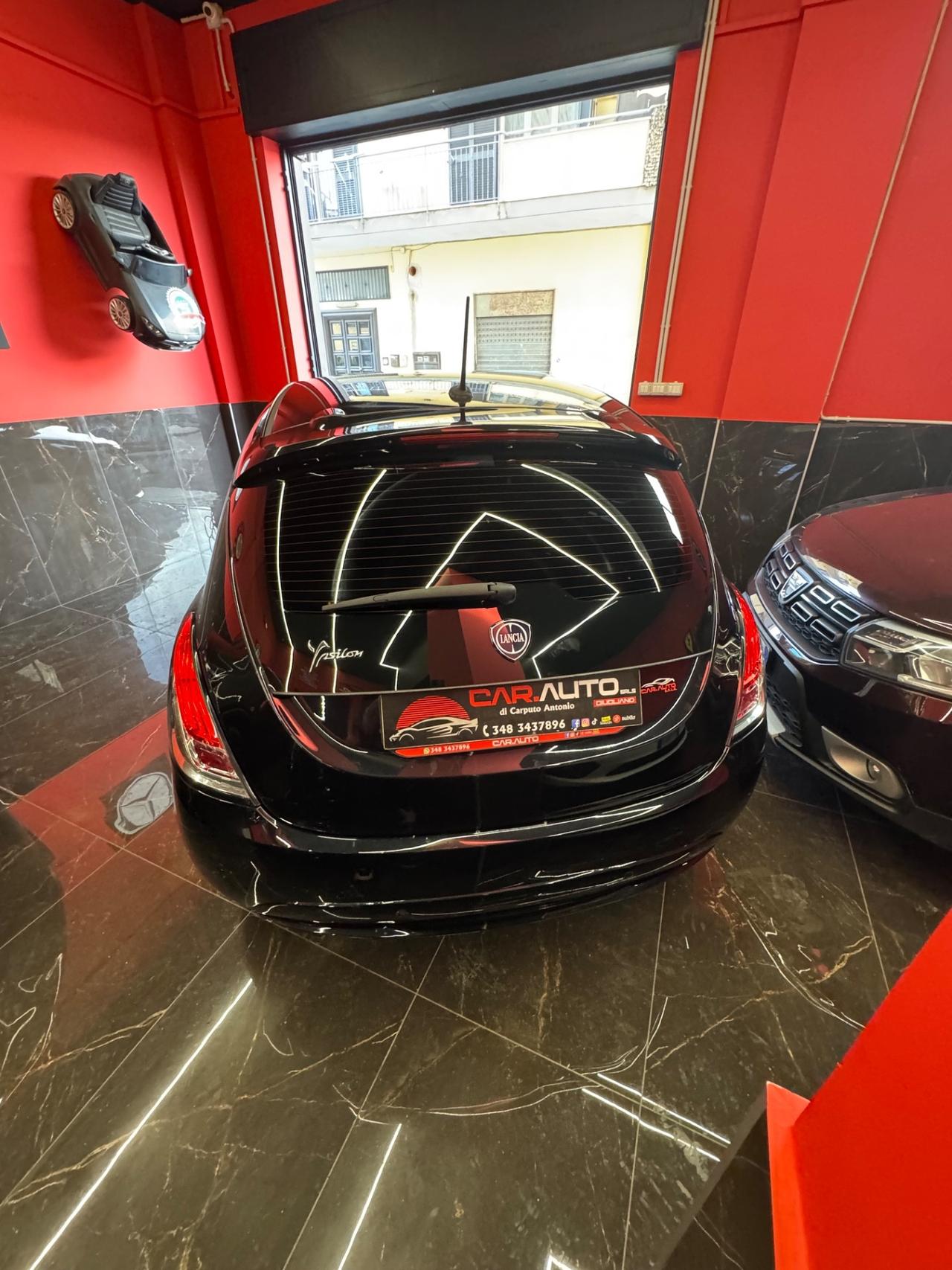 Lancia Ypsilon 1.2 69 CV 5 porte GPL Ecochic Black and Noir